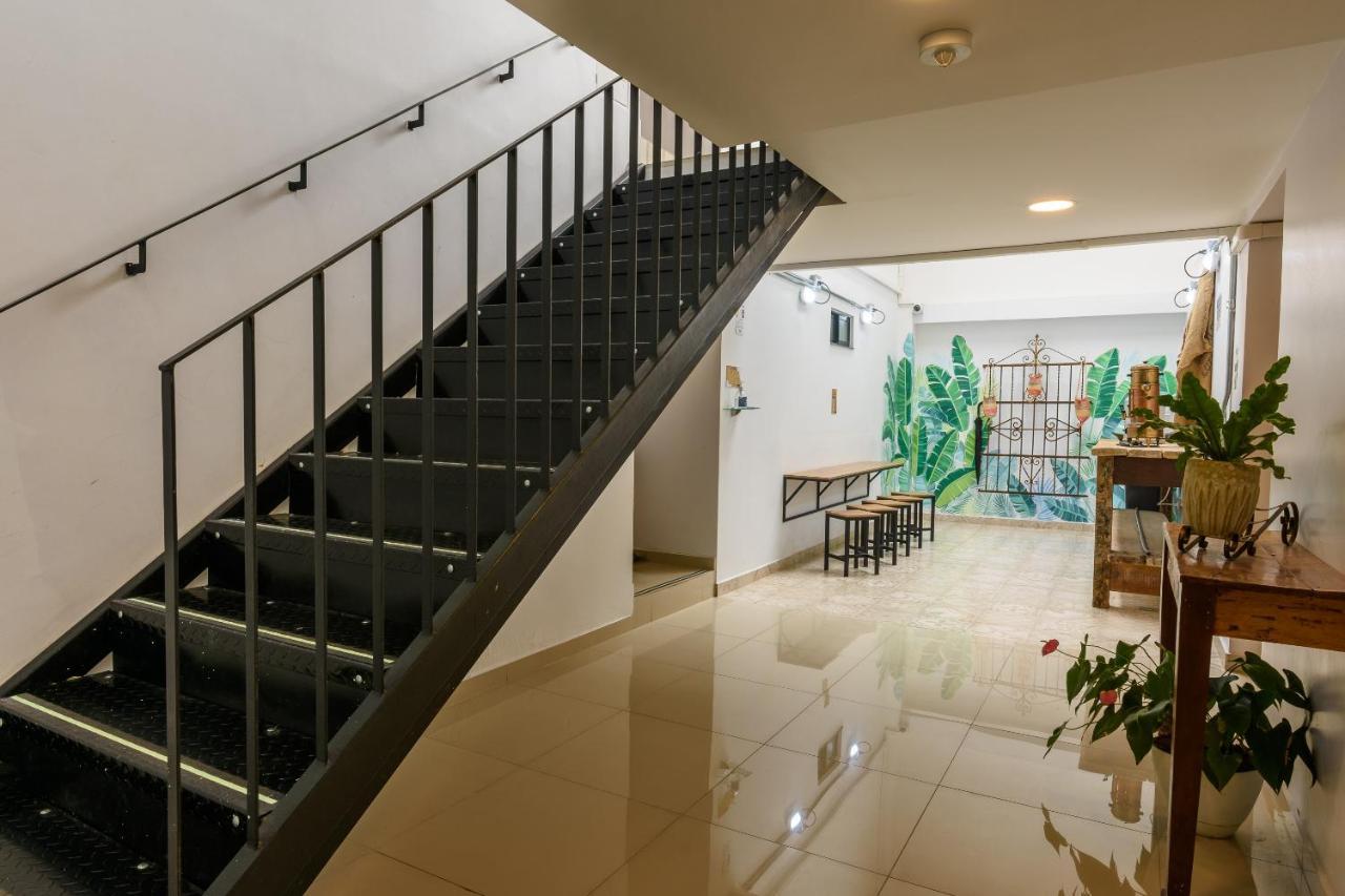 Med La Palma Hotel Меделин Екстериор снимка