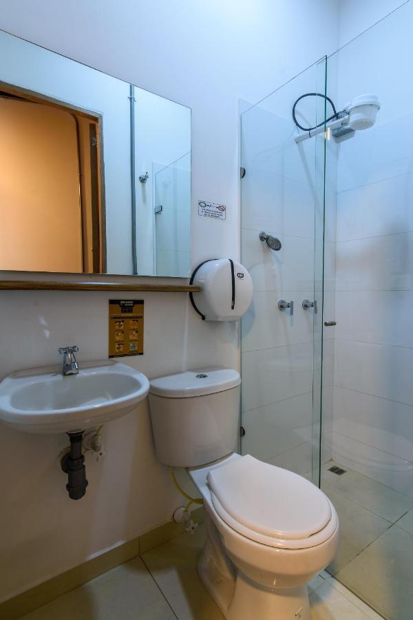 Med La Palma Hotel Меделин Екстериор снимка
