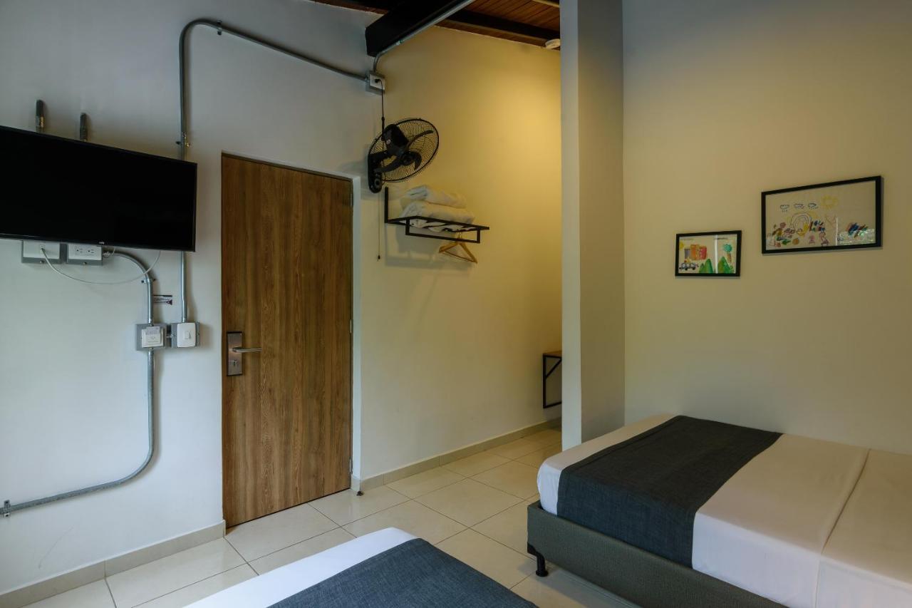 Med La Palma Hotel Меделин Екстериор снимка