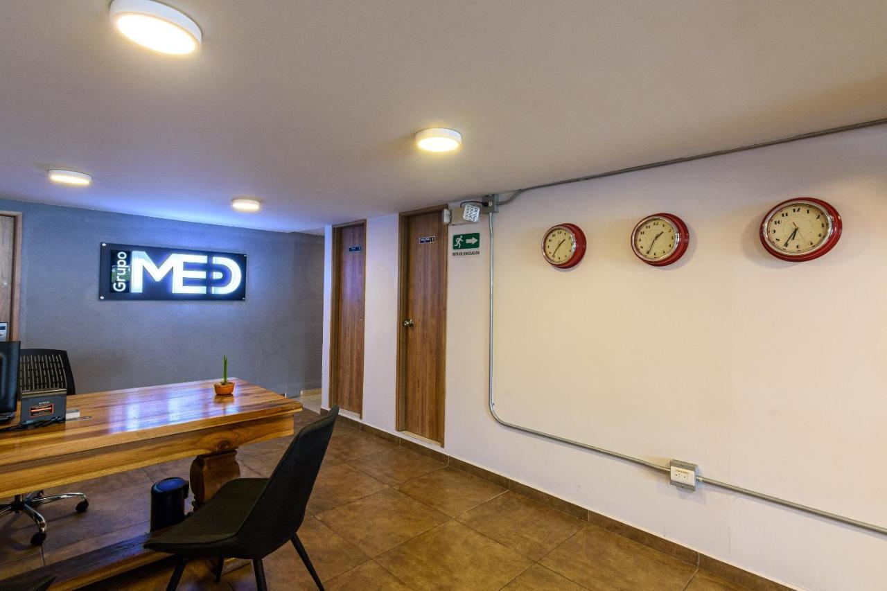 Med La Palma Hotel Меделин Екстериор снимка
