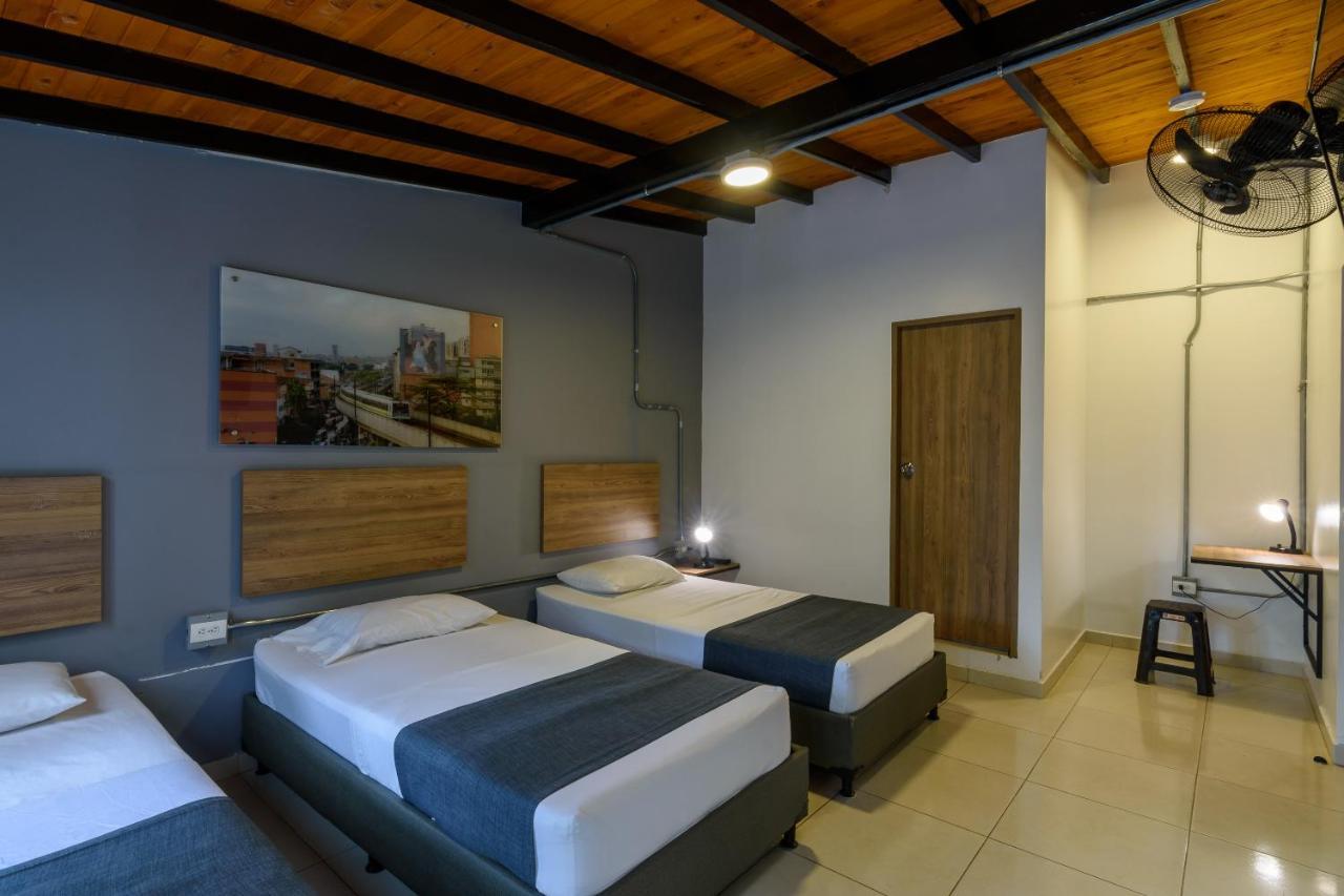 Med La Palma Hotel Меделин Екстериор снимка