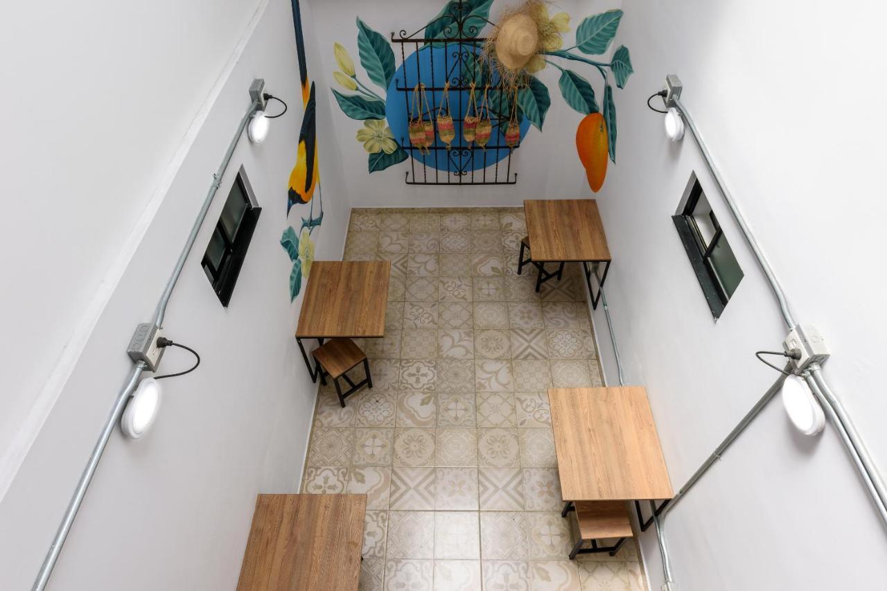 Med La Palma Hotel Меделин Екстериор снимка