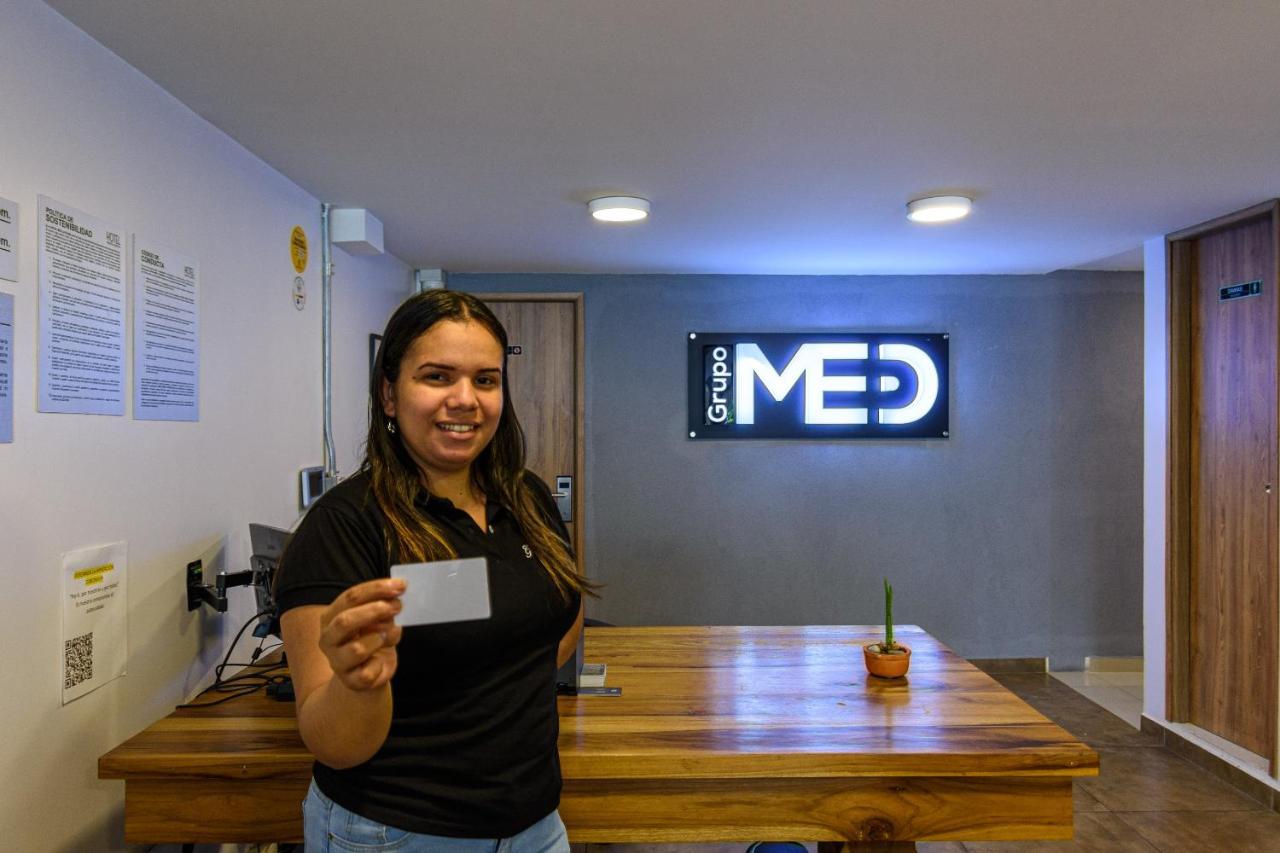 Med La Palma Hotel Меделин Екстериор снимка